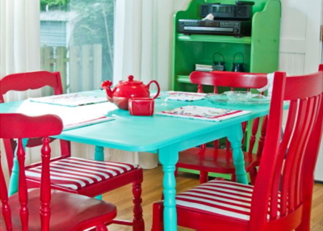 Paddles and Paws dining