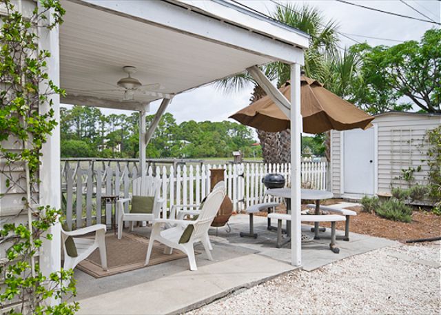 Horsepen Creek Cottage & Dock