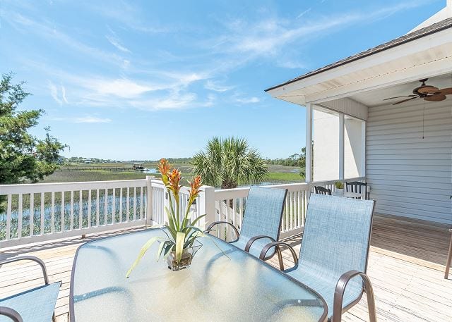 tints of blues and skies so true