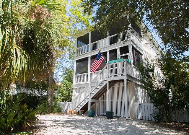 pet friendly cottage in a pet friendly paradise