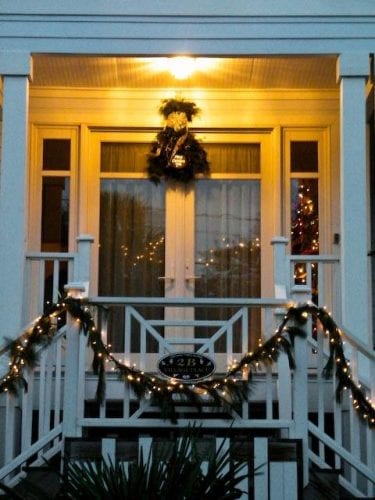 Paula Deen's Y'all Come Inn Is Decorated For Christmas