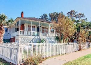 rocking chairs porch at sea stars cottage mermaid cottages tybee island ga