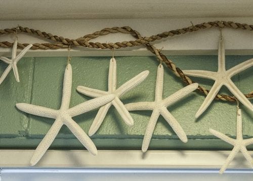 starfish decorations at mermaid cottages