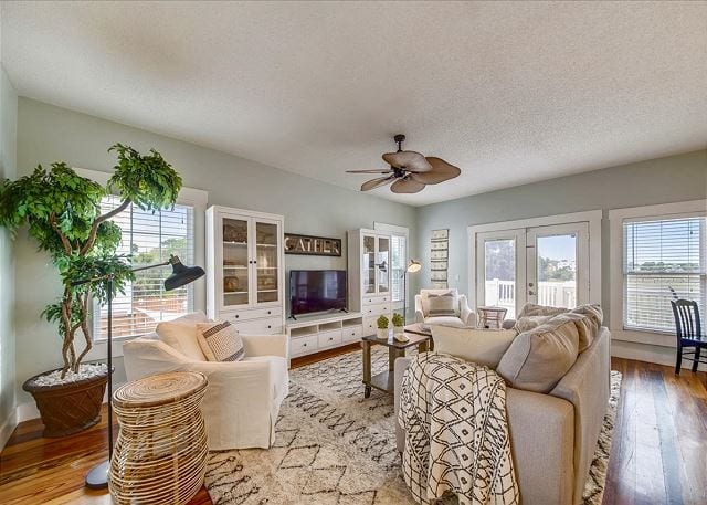 the den at marsh mermaid