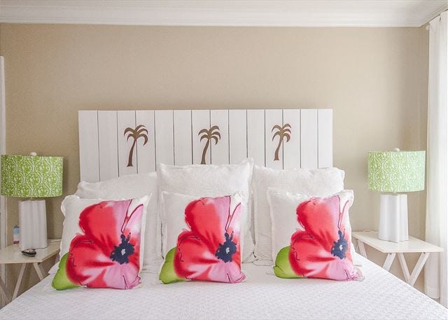 who wouldn't love to sleep with palm trees dancing overhead