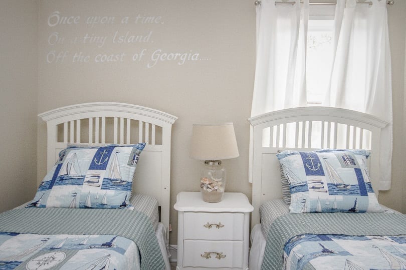 leonard the sandman painted sayings like these on the walls