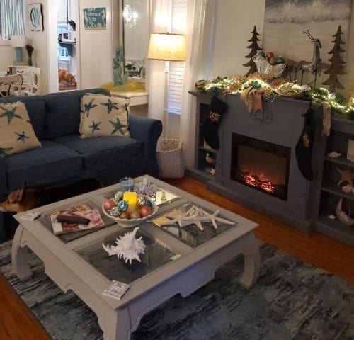 It's Christmas time at Nora's Cottage