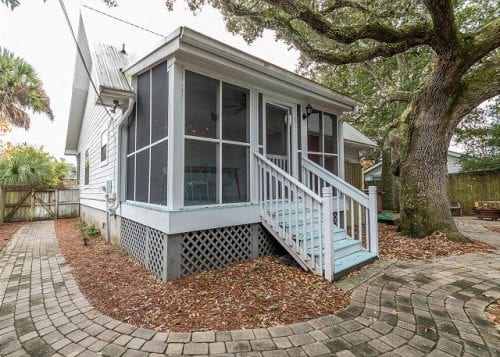 live oaks back porch