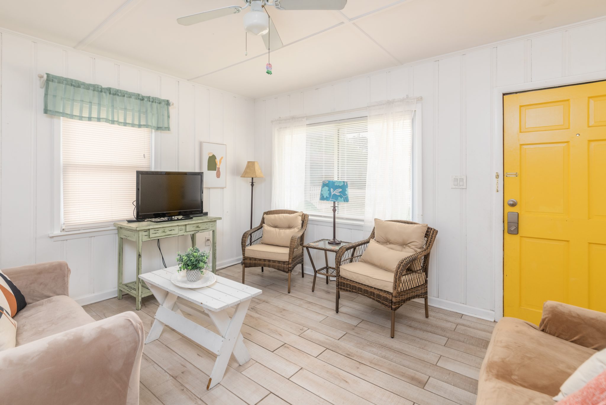 mimosa cottage decor