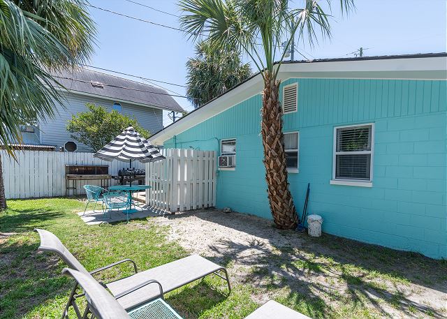 just beachy cottage loungers