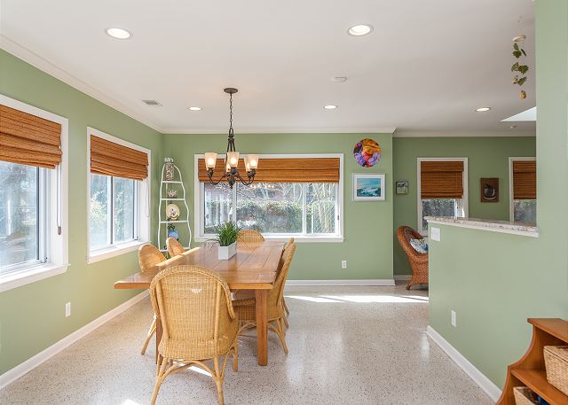 marigold cottage dining area