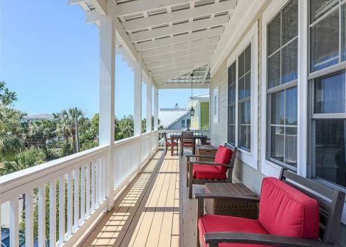 Vitamin Sea Cottage upper porch