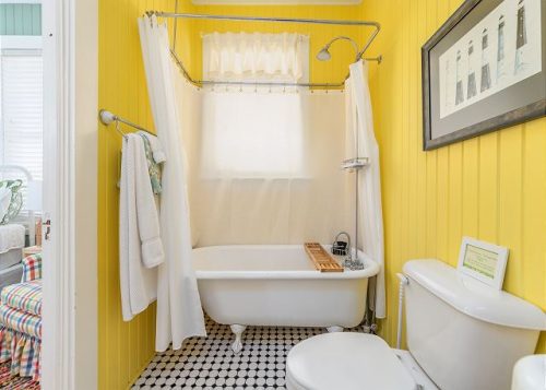 clamdigger circa 1950 claw foot tub
