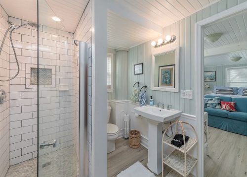 clamdigger circa 1950 downstairs bedroom ensuite