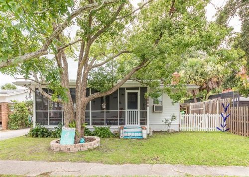 a little salty screen door
