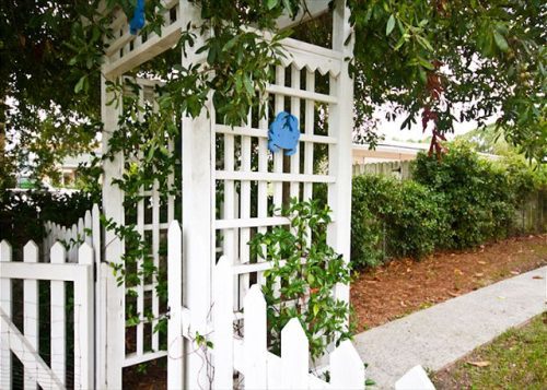 crabby pirate arbor entrance