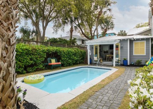 Ms. Opal's Cottage pool