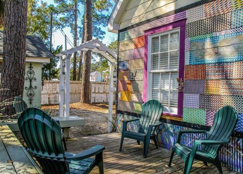 rose's folie color wall