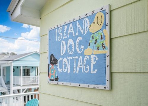 island dog cottage sign