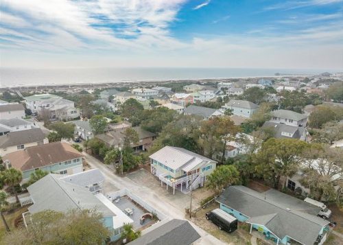 island dog cottage location